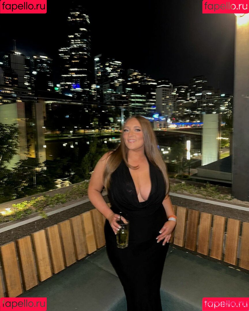 akarikitti Onlyfans Photo Gallery 