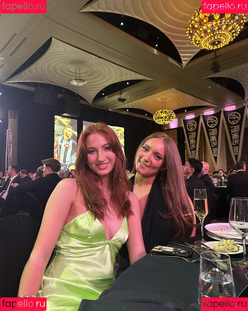 akarikitti Onlyfans Photo Gallery 