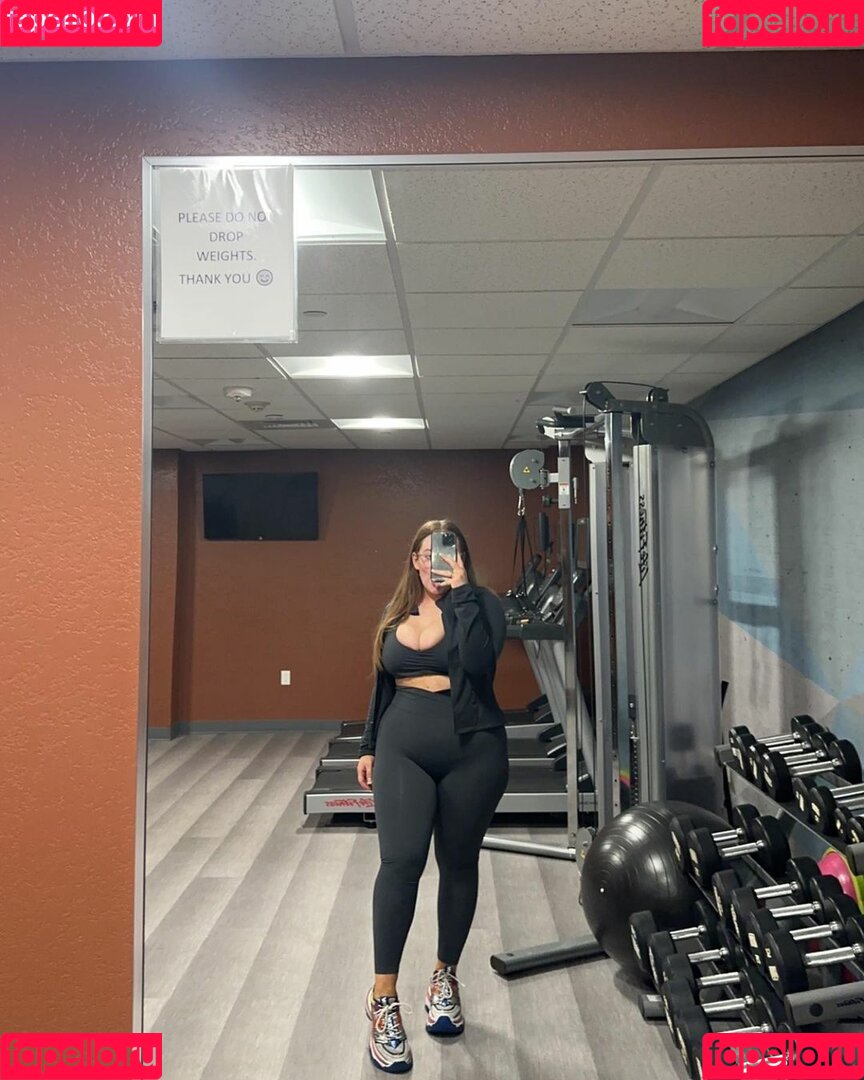 akarikitti Onlyfans Photo Gallery 