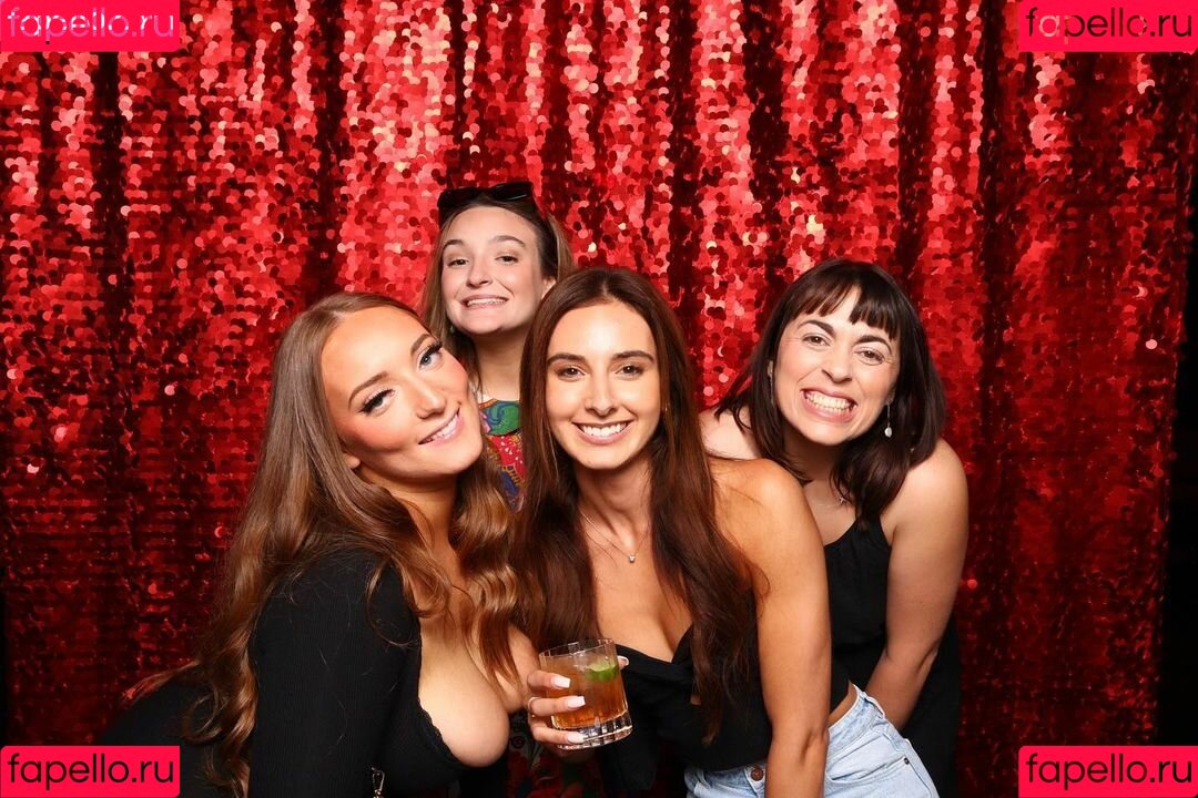 akarikitti Onlyfans Photo Gallery 