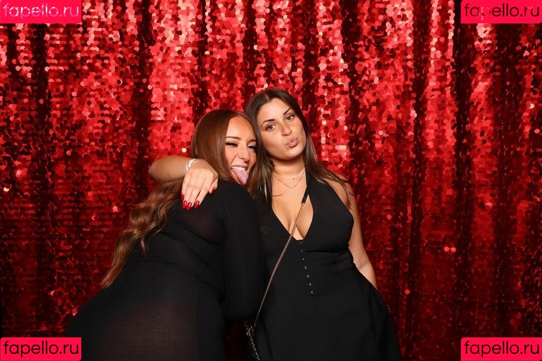 akarikitti Onlyfans Photo Gallery 