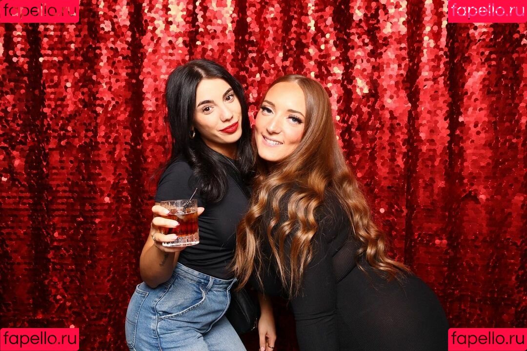 akarikitti Onlyfans Photo Gallery 