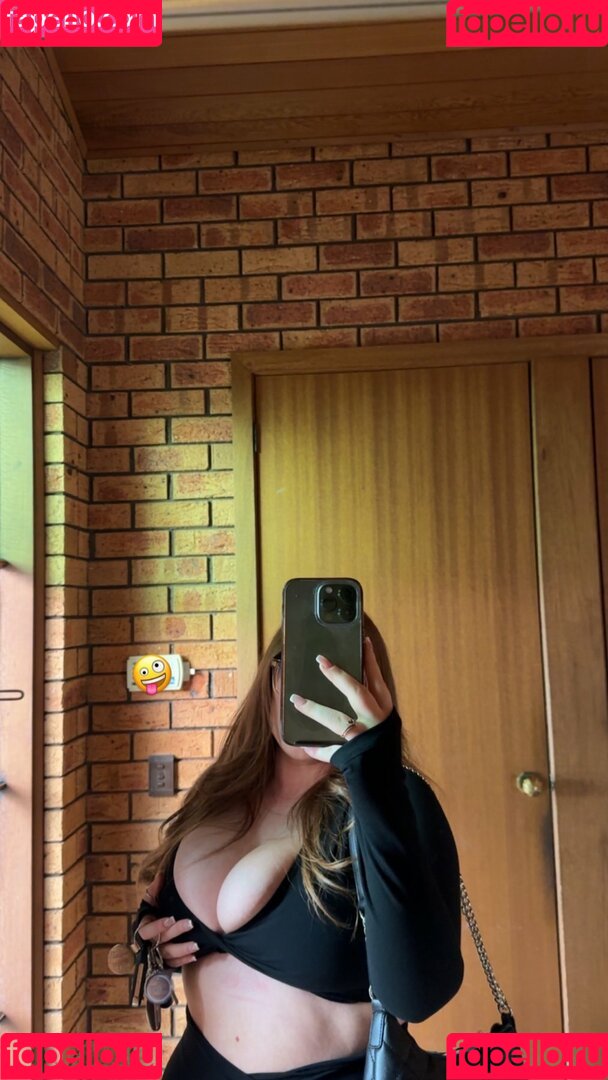 akarikitti Onlyfans Photo Gallery 