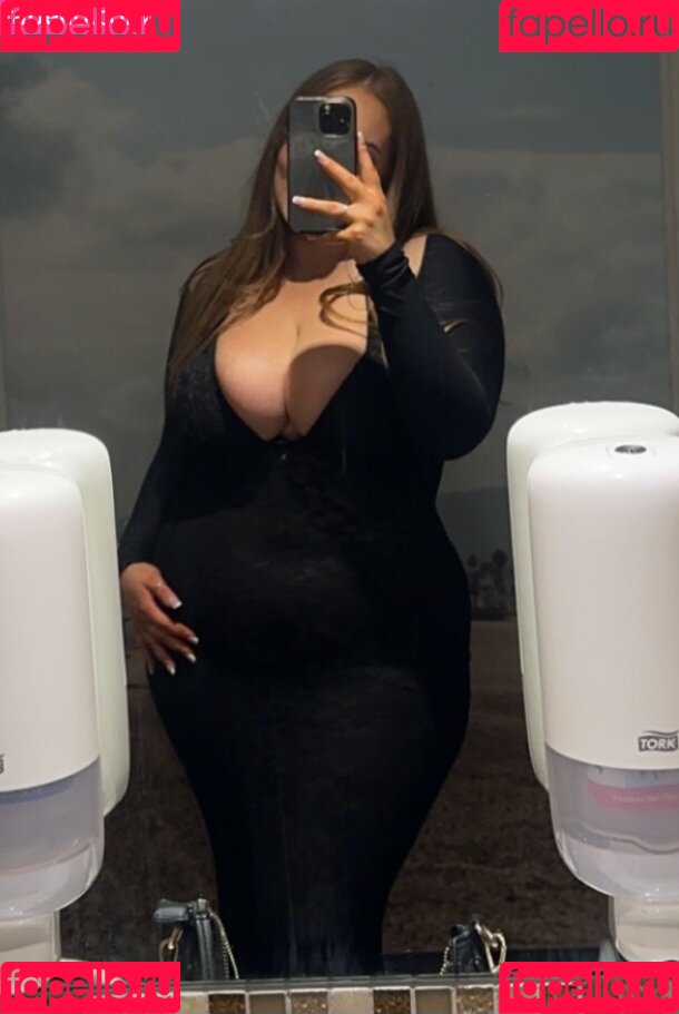 akarikitti Onlyfans Photo Gallery 