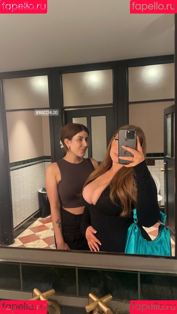 akarikitti Onlyfans Photo Gallery 