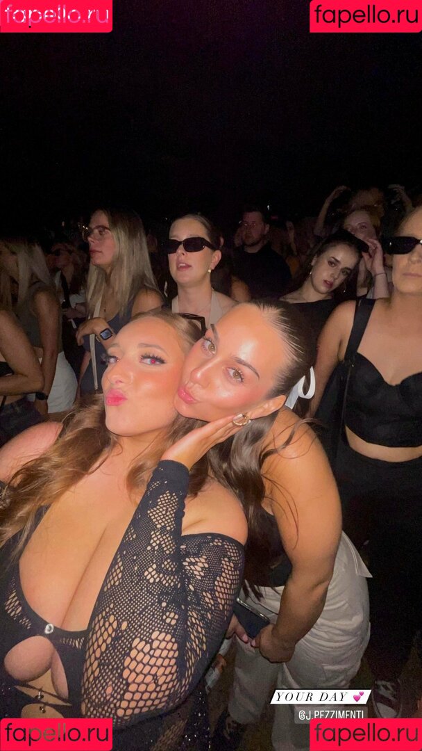 akarikitti Onlyfans Photo Gallery 