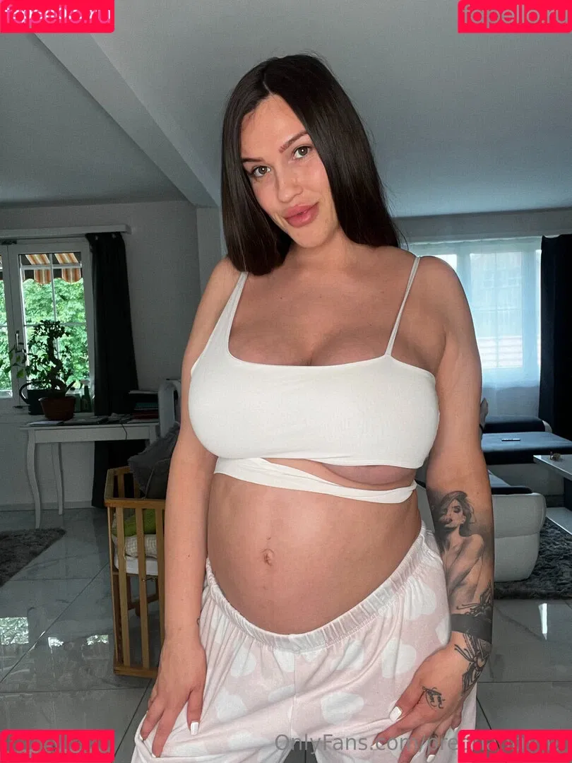 Frisörin Nina Onlyfans Photo Gallery 