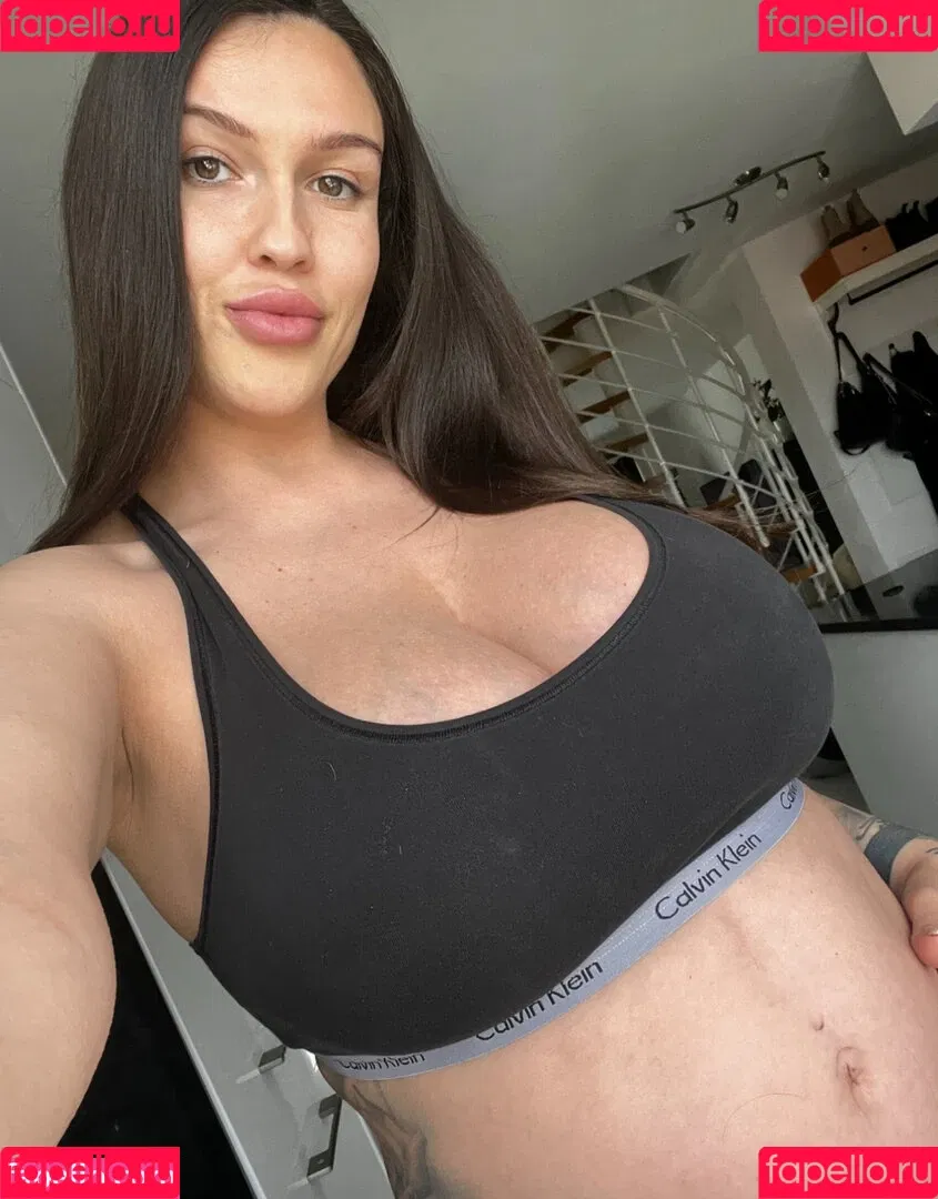Frisörin Nina Onlyfans Photo Gallery 