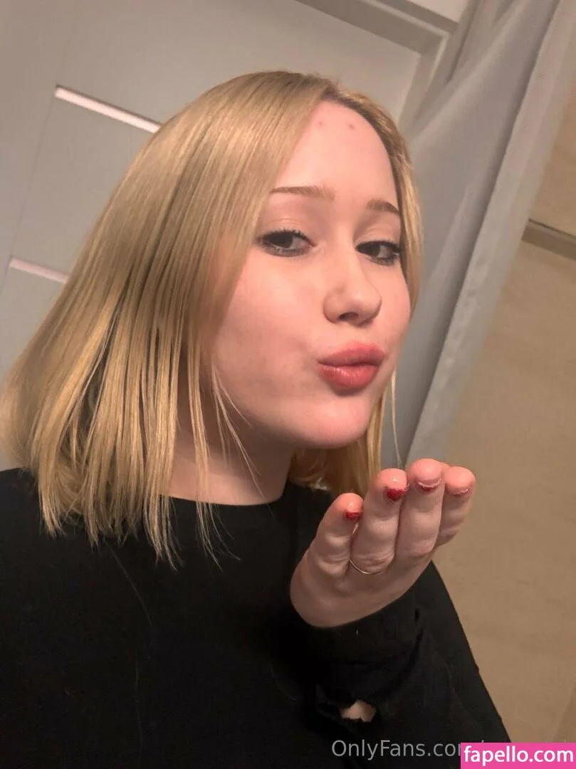 monnixi Onlyfans Photo Gallery 