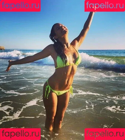 Joana Alvarenga Onlyfans Photo Gallery 