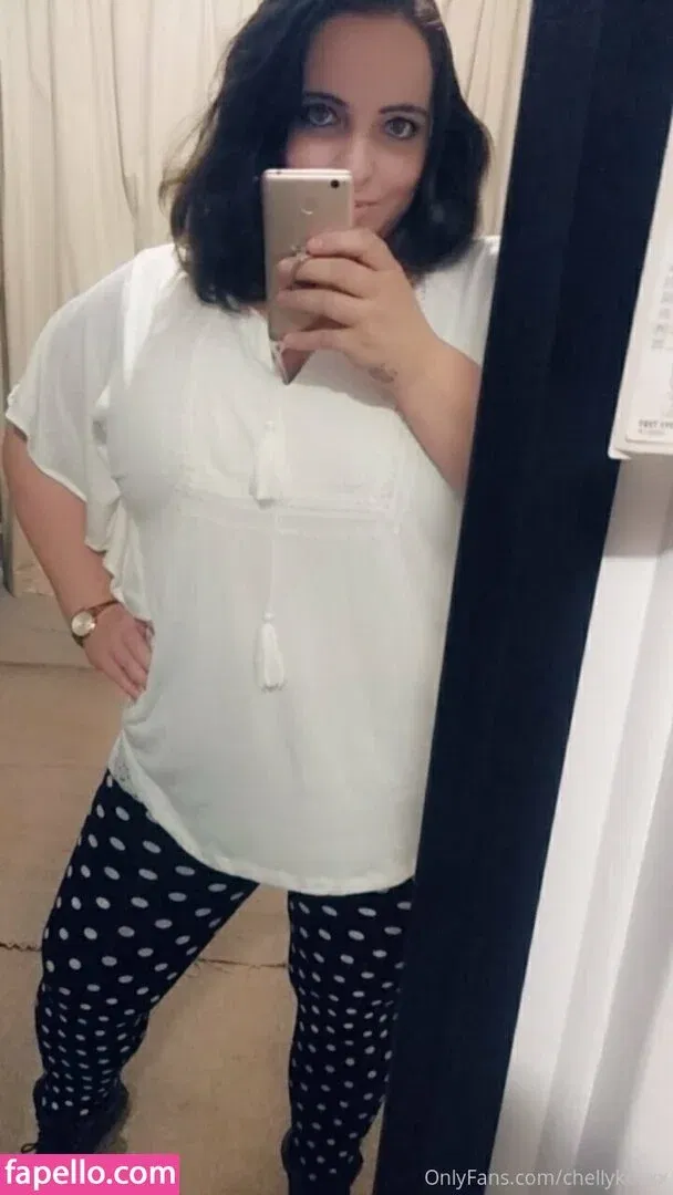 bustychelly Onlyfans Photo Gallery 