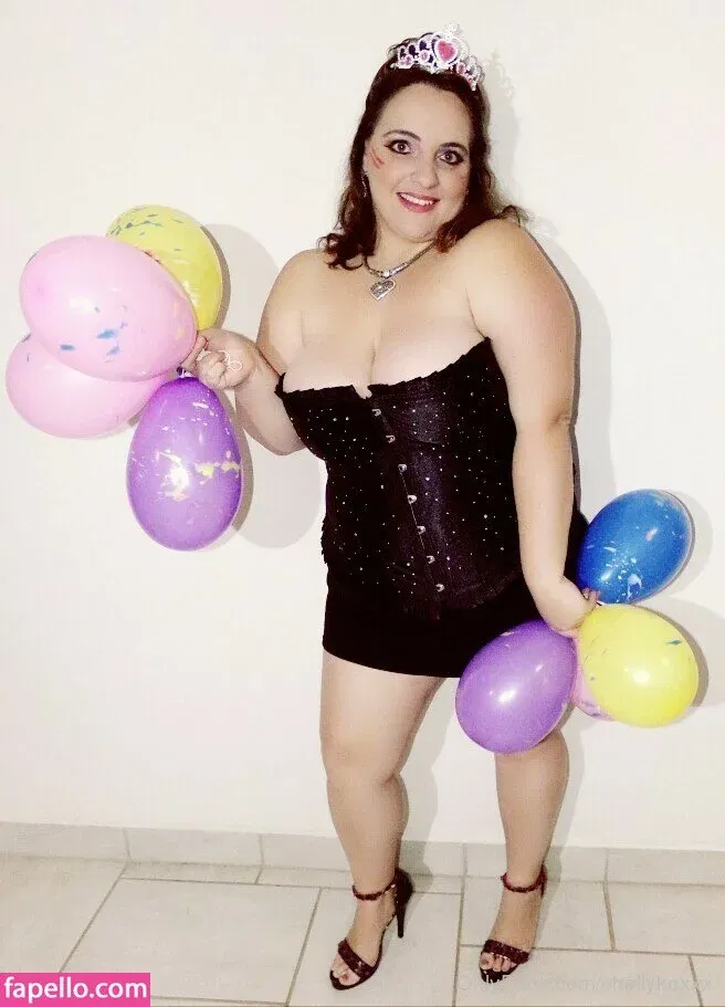 bustychelly Onlyfans Photo Gallery 