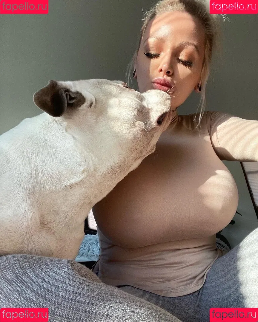 Kelly Pearl Onlyfans Photo Gallery 