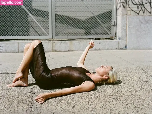 Delilah Belle Hamlin Onlyfans Photo Gallery 