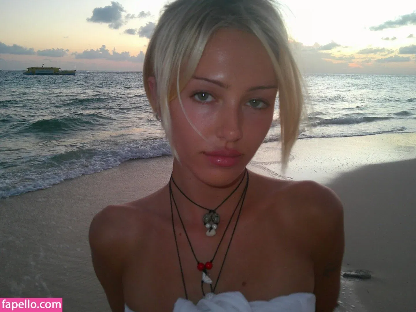 Delilah Belle Hamlin Onlyfans Photo Gallery 