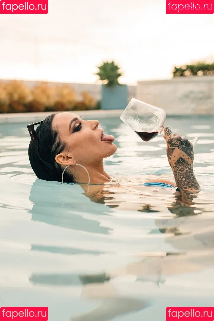 Meredith Devine Onlyfans Photo Gallery 