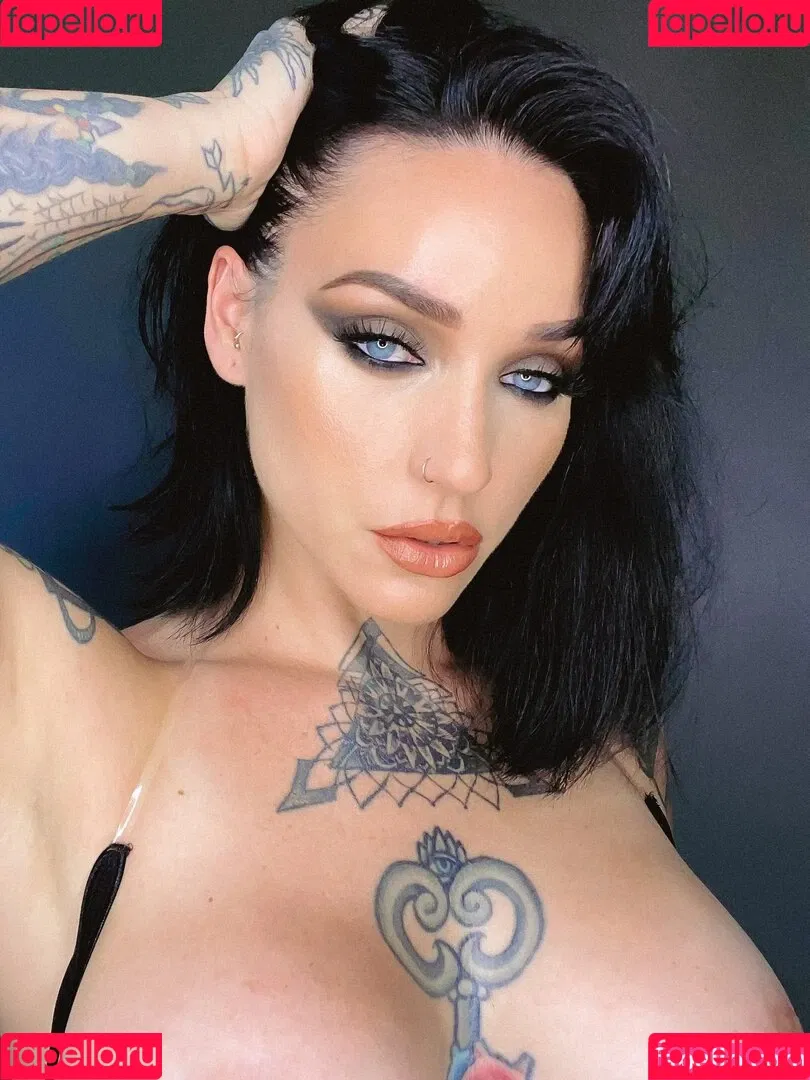 Meredith Devine Onlyfans Photo Gallery 