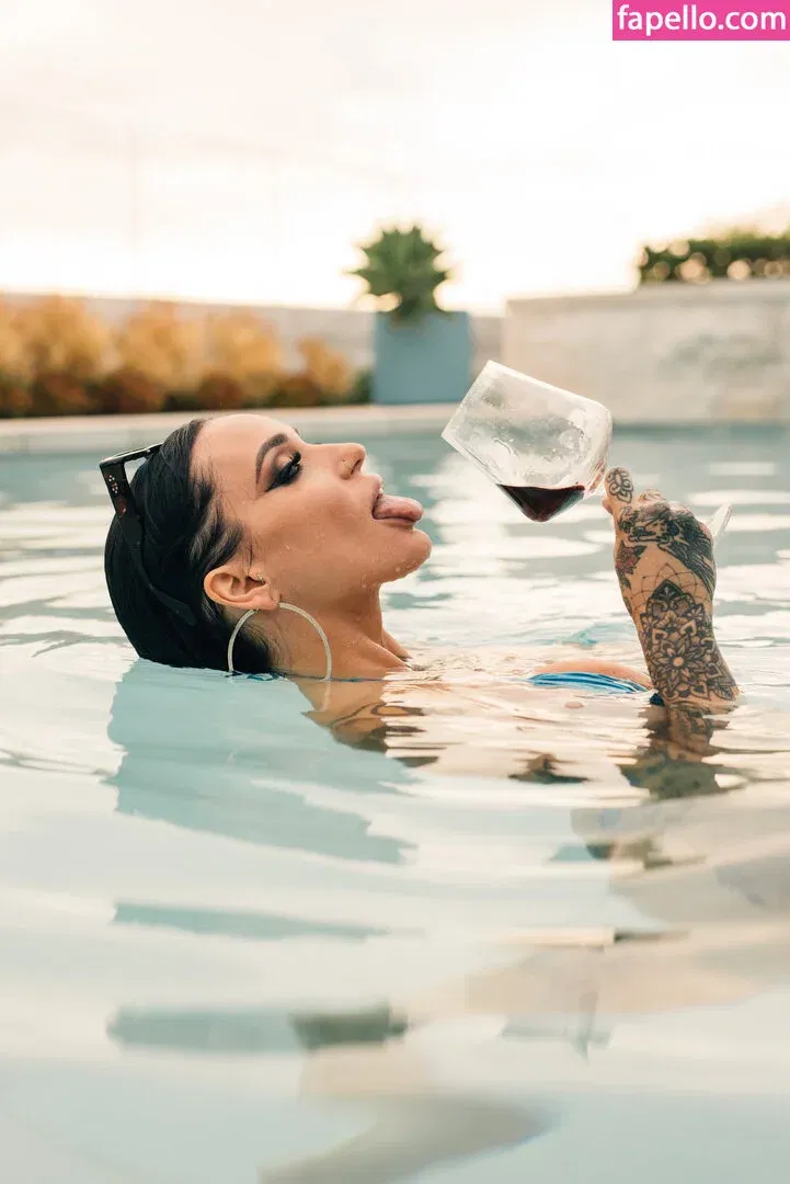 Meredith Devine Onlyfans Photo Gallery 