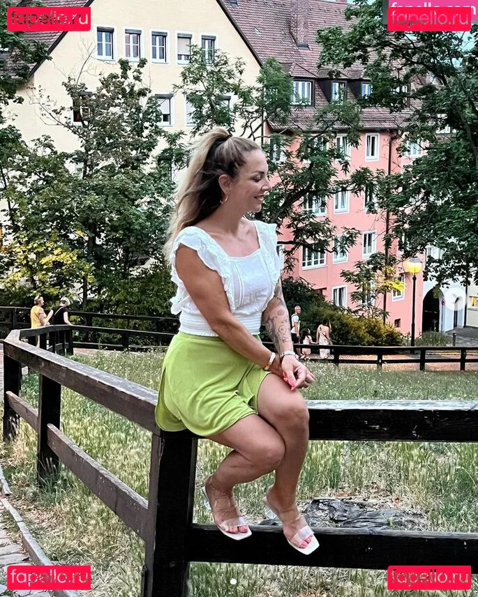 Daniela Büchner Onlyfans Photo Gallery 