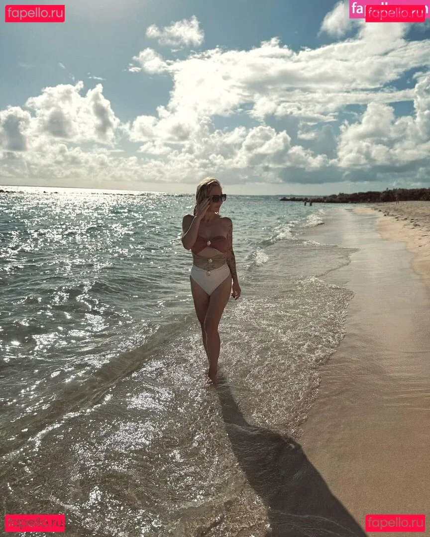 Daniela Büchner Onlyfans Photo Gallery 