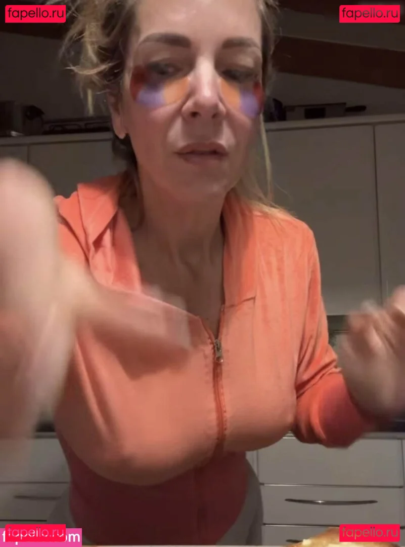 Daniela Büchner Onlyfans Photo Gallery 