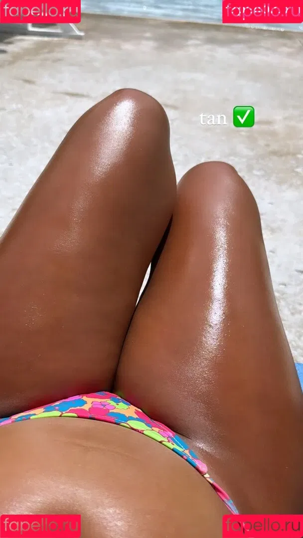 SassySounds ASMR Onlyfans Photo Gallery 
