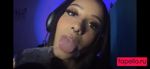 SassySounds ASMR Onlyfans Photo Gallery 