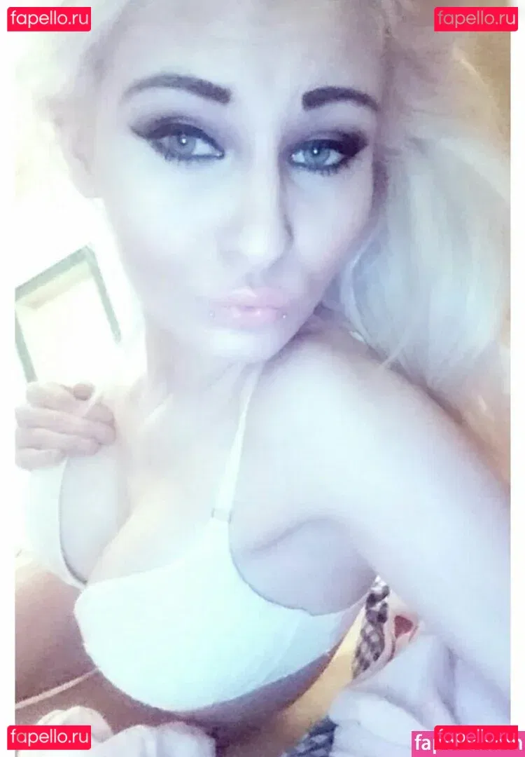 Lessia Mia Onlyfans Photo Gallery 