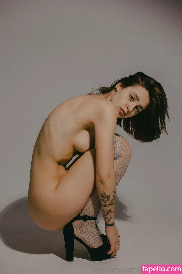 Call Me Elfa Onlyfans Photo Gallery 