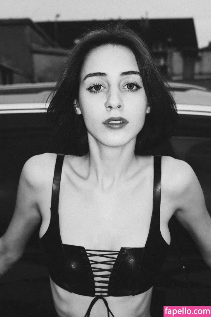 Call Me Elfa Onlyfans Photo Gallery 