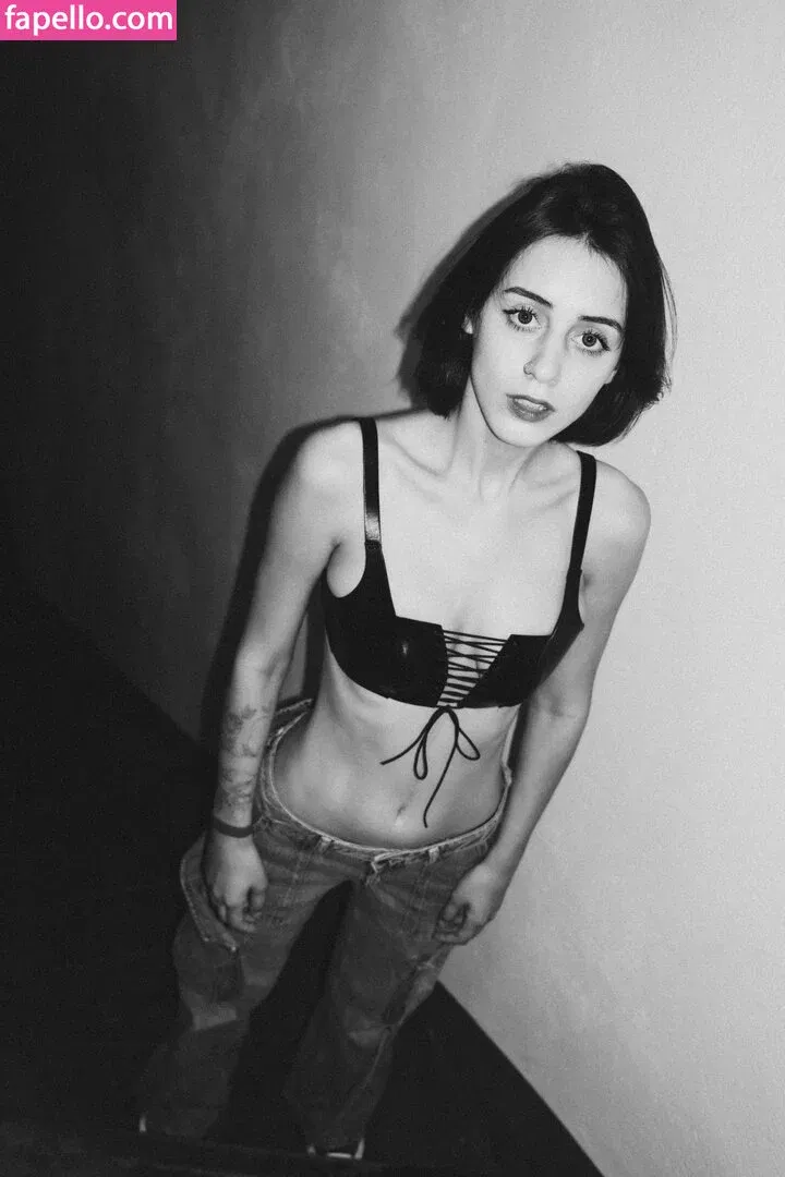 Call Me Elfa Onlyfans Photo Gallery 