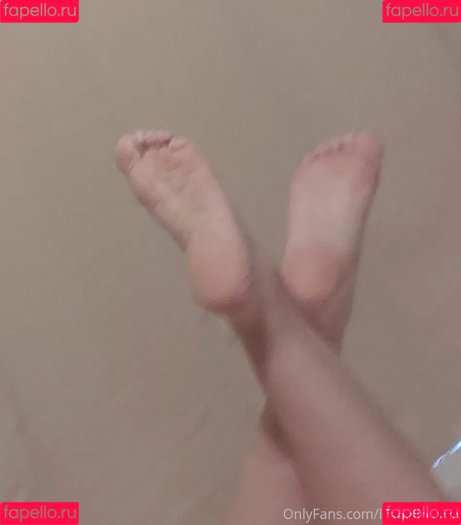 lizziesexifeet Onlyfans Photo Gallery 