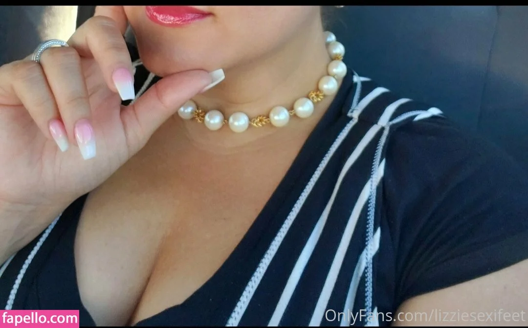 lizziesexifeet Onlyfans Photo Gallery 