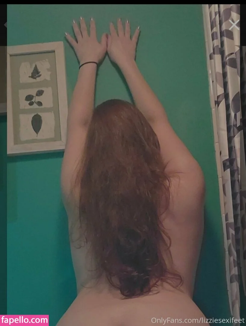 lizziesexifeet Onlyfans Photo Gallery 