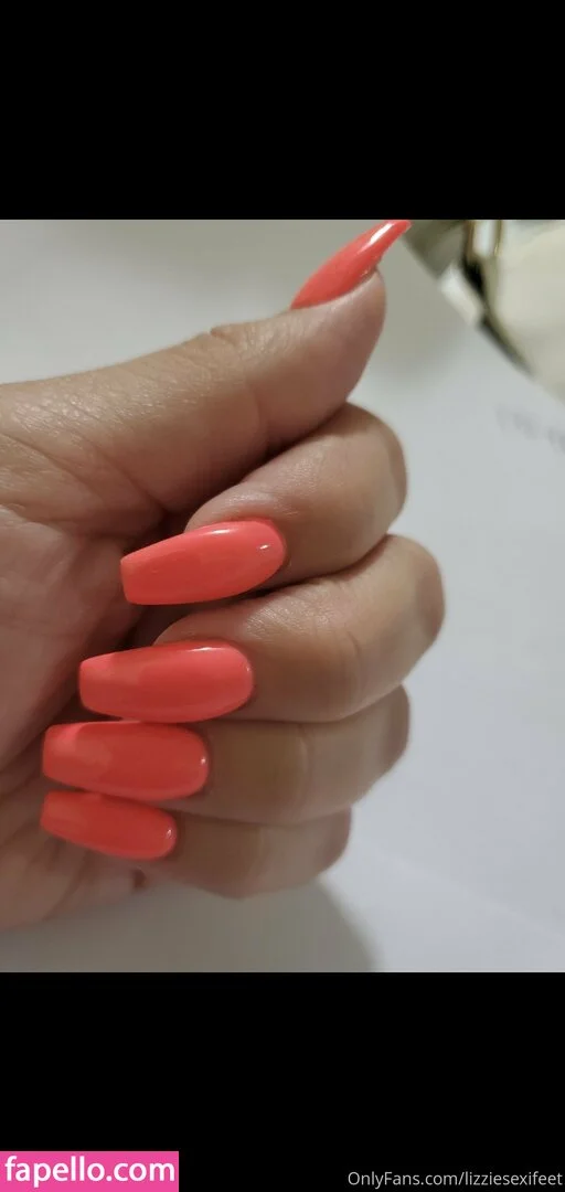 lizziesexifeet Onlyfans Photo Gallery 