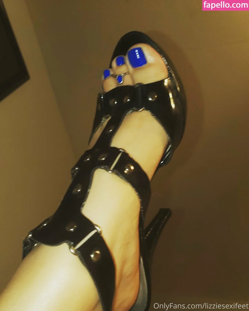lizziesexifeet Onlyfans Photo Gallery 