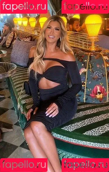 Shendelle Mullane Onlyfans Photo Gallery 