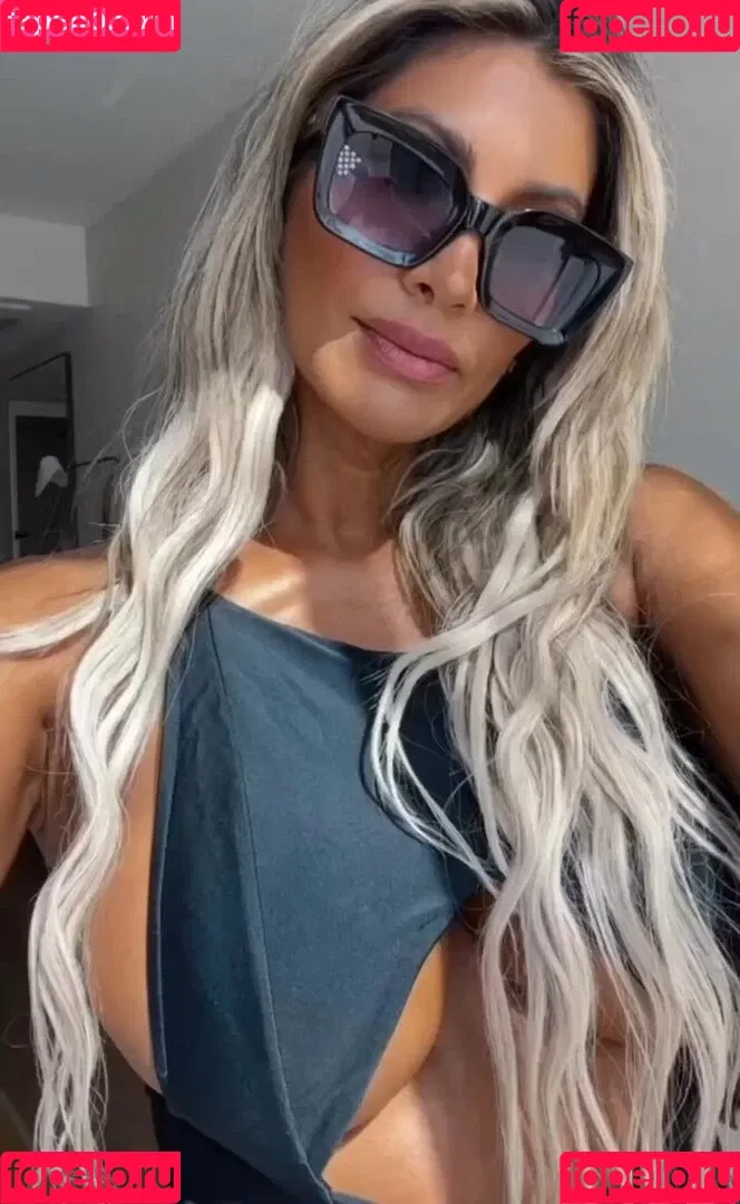 Shendelle Mullane Onlyfans Photo Gallery 