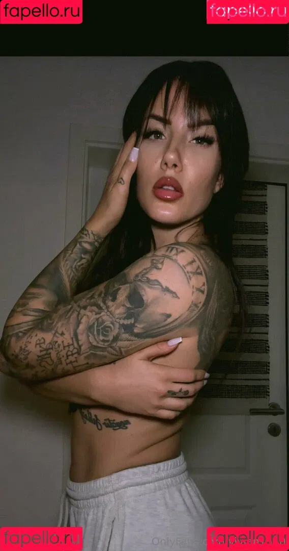 Viviaaan Onlyfans Photo Gallery 