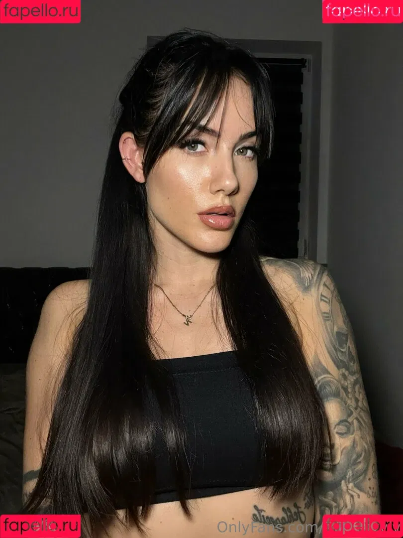 Viviaaan Onlyfans Photo Gallery 