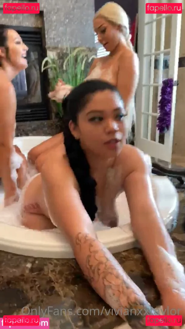 Viviaaan Onlyfans Photo Gallery 