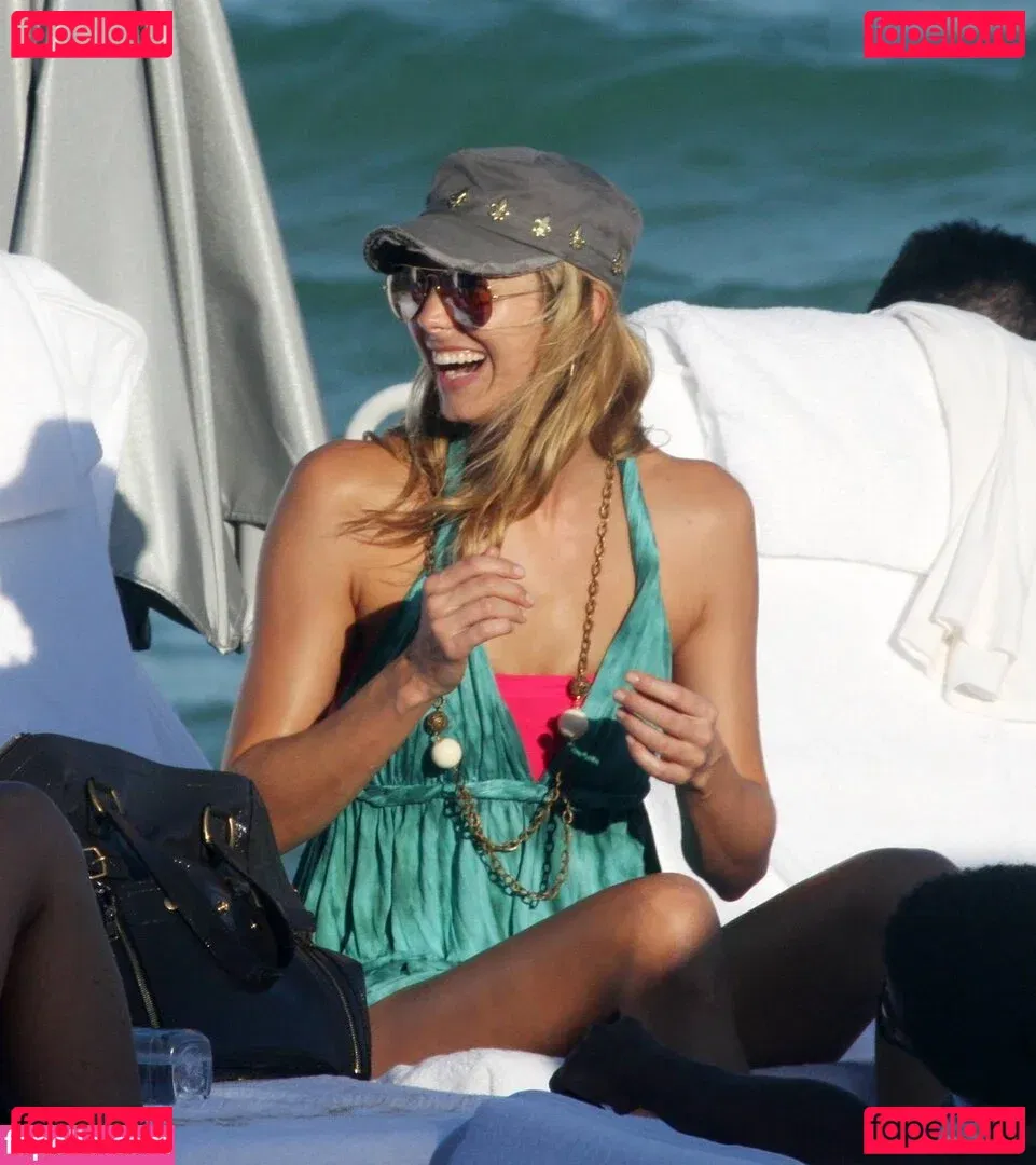 Stacy Keibler Onlyfans Photo Gallery 