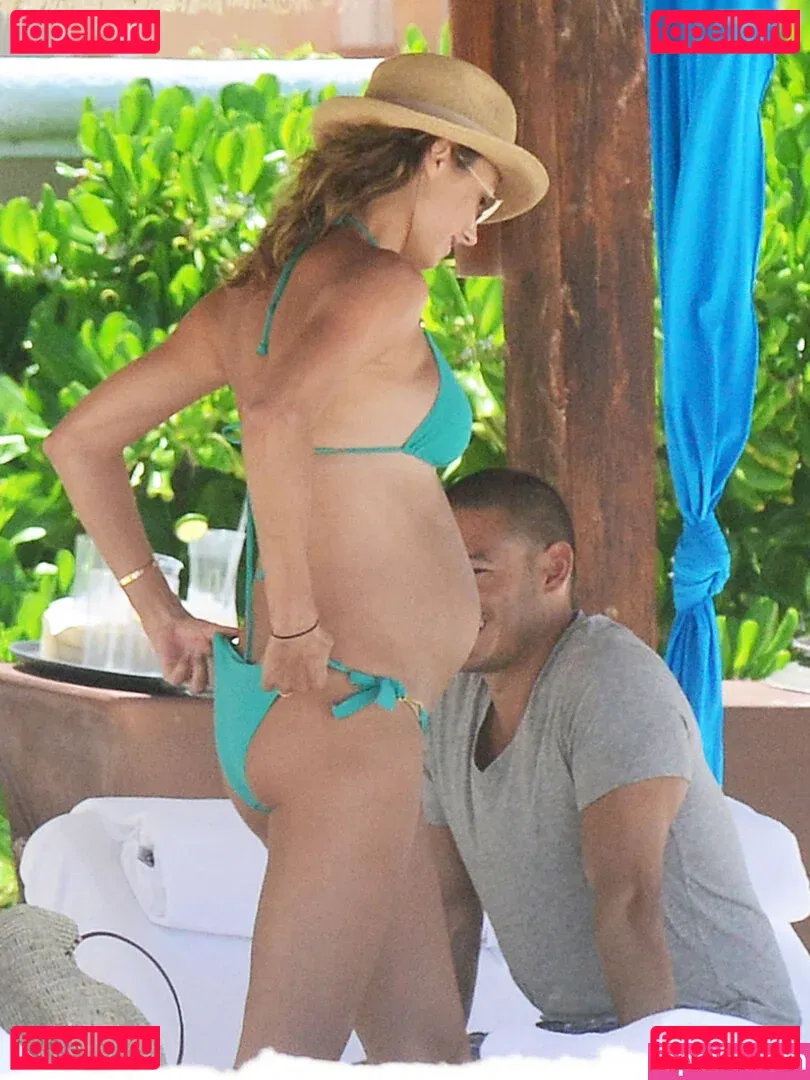 Stacy Keibler Onlyfans Photo Gallery 