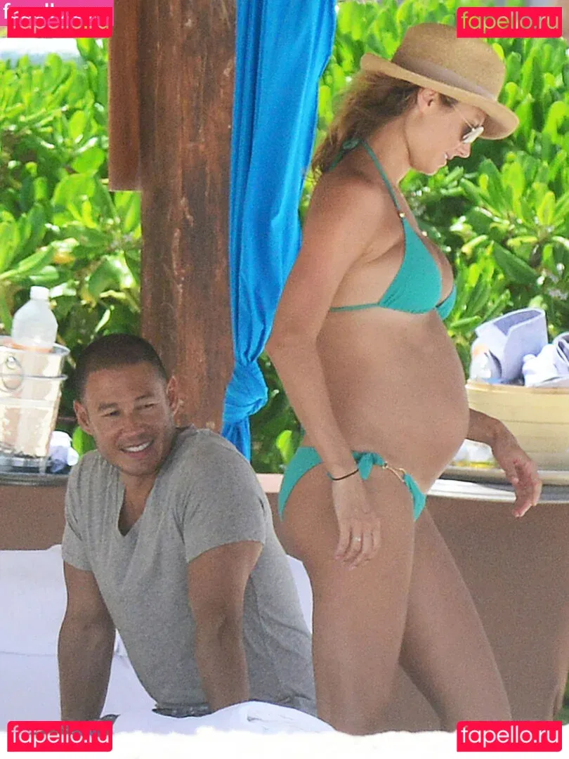 Stacy Keibler Onlyfans Photo Gallery 