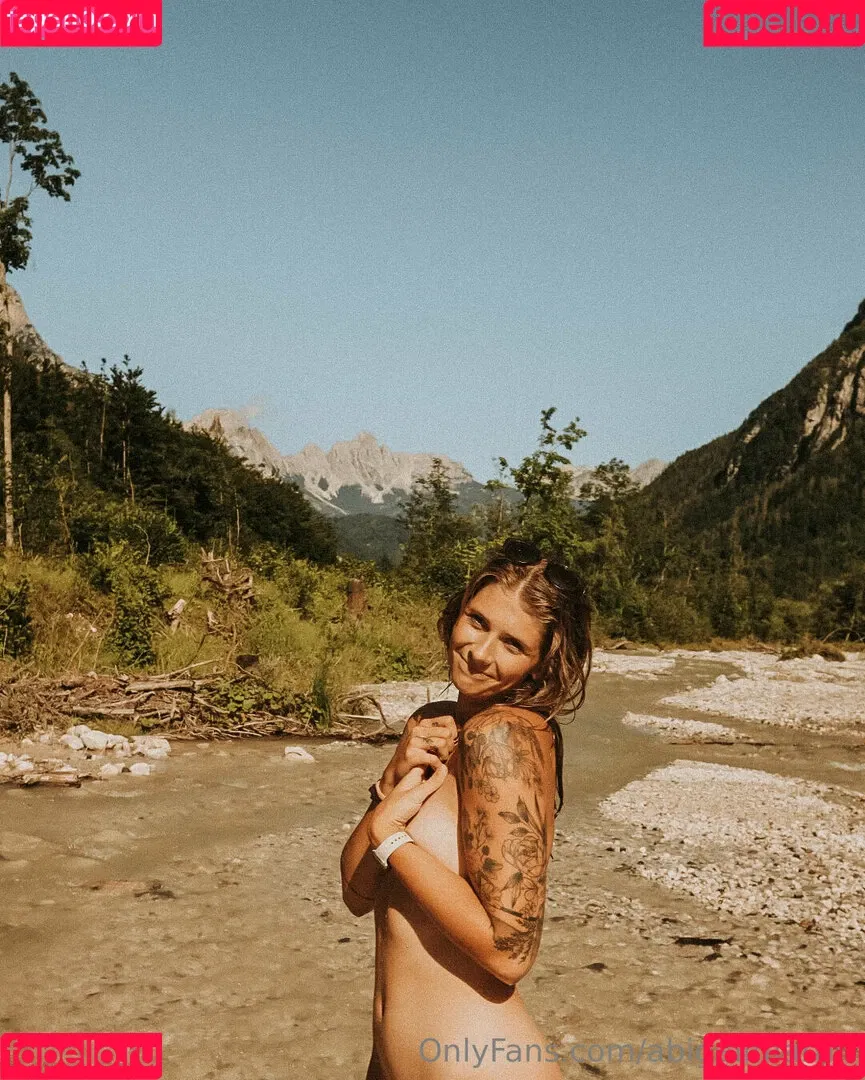 Abigail Martin Onlyfans Photo Gallery 