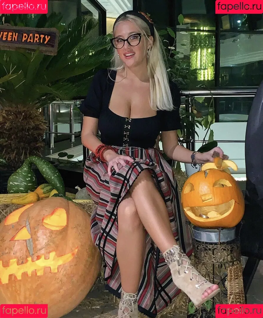Xhulia Niсo Onlyfans Photo Gallery 