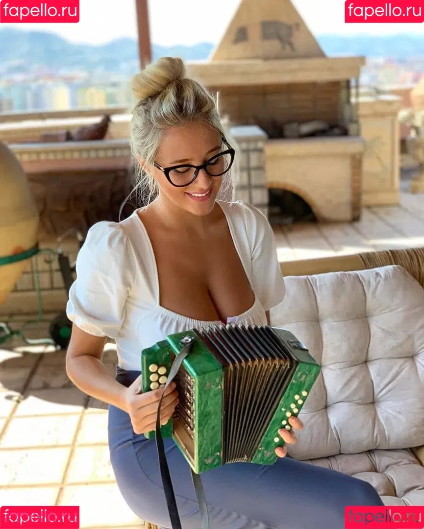 Xhulia Niсo Onlyfans Photo Gallery 