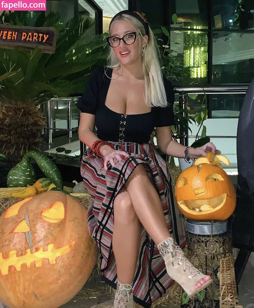 Xhulia Niсo Onlyfans Photo Gallery 