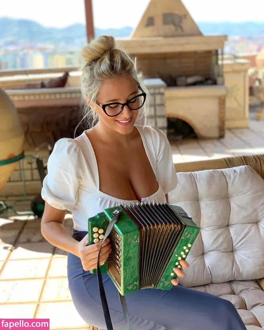 Xhulia Niсo Onlyfans Photo Gallery 