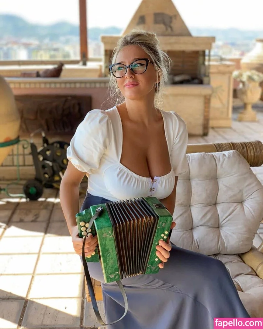 Xhulia Niсo Onlyfans Photo Gallery 